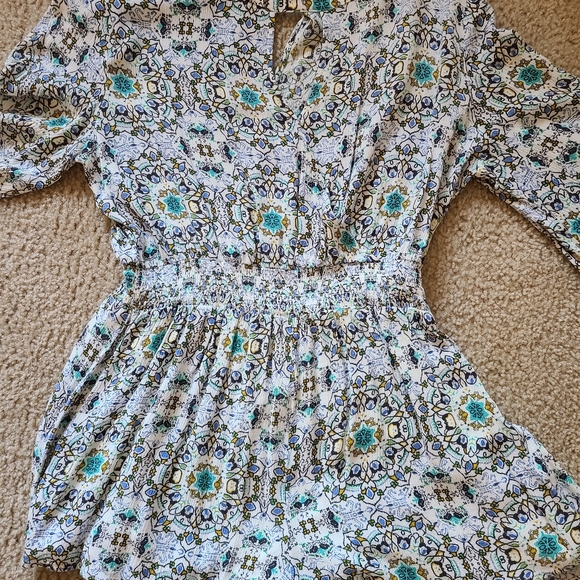 Romper - Picture 2 of 3